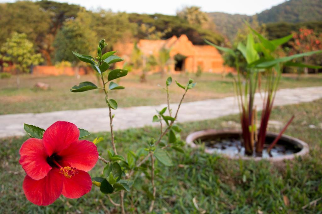 Le Flamboyant Resort Kep Eksteriør billede