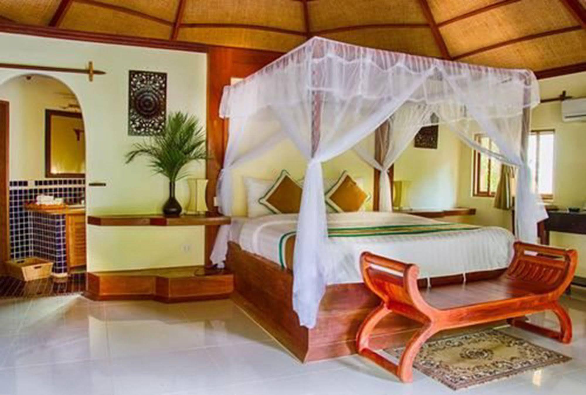 Le Flamboyant Resort Kep Eksteriør billede