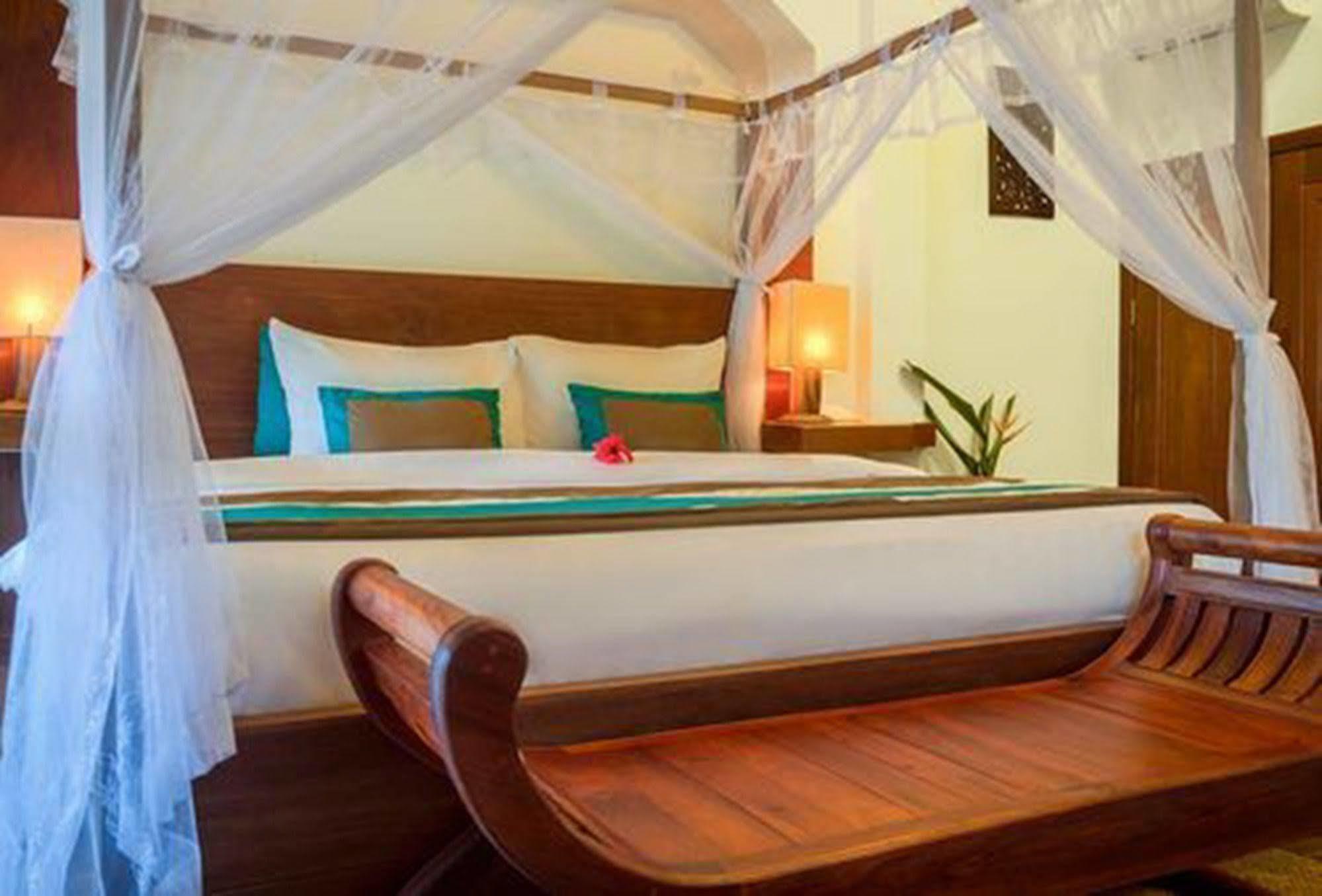 Le Flamboyant Resort Kep Eksteriør billede