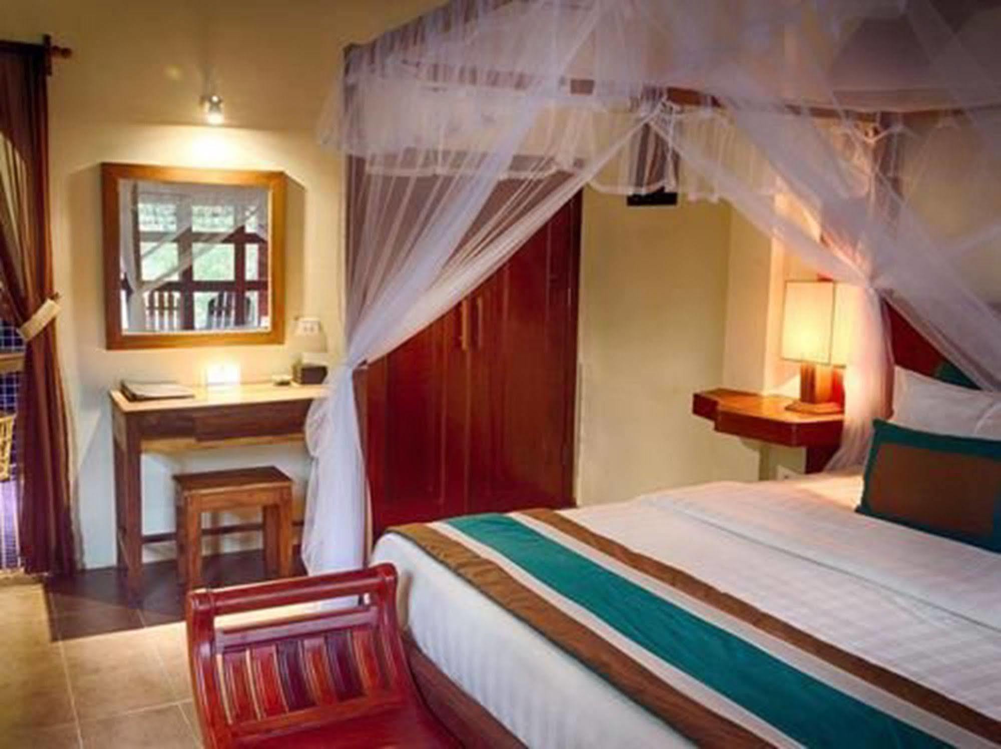 Le Flamboyant Resort Kep Eksteriør billede